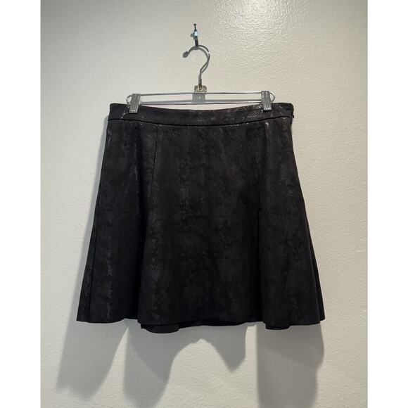 Level 99 Women’s Size 29 Black Animal Print Faux Short Suede Skirt Grunge Punk - Picture 1 of 8